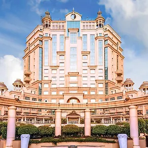 Swissotel Al Murooj 5* Ντουμπάι