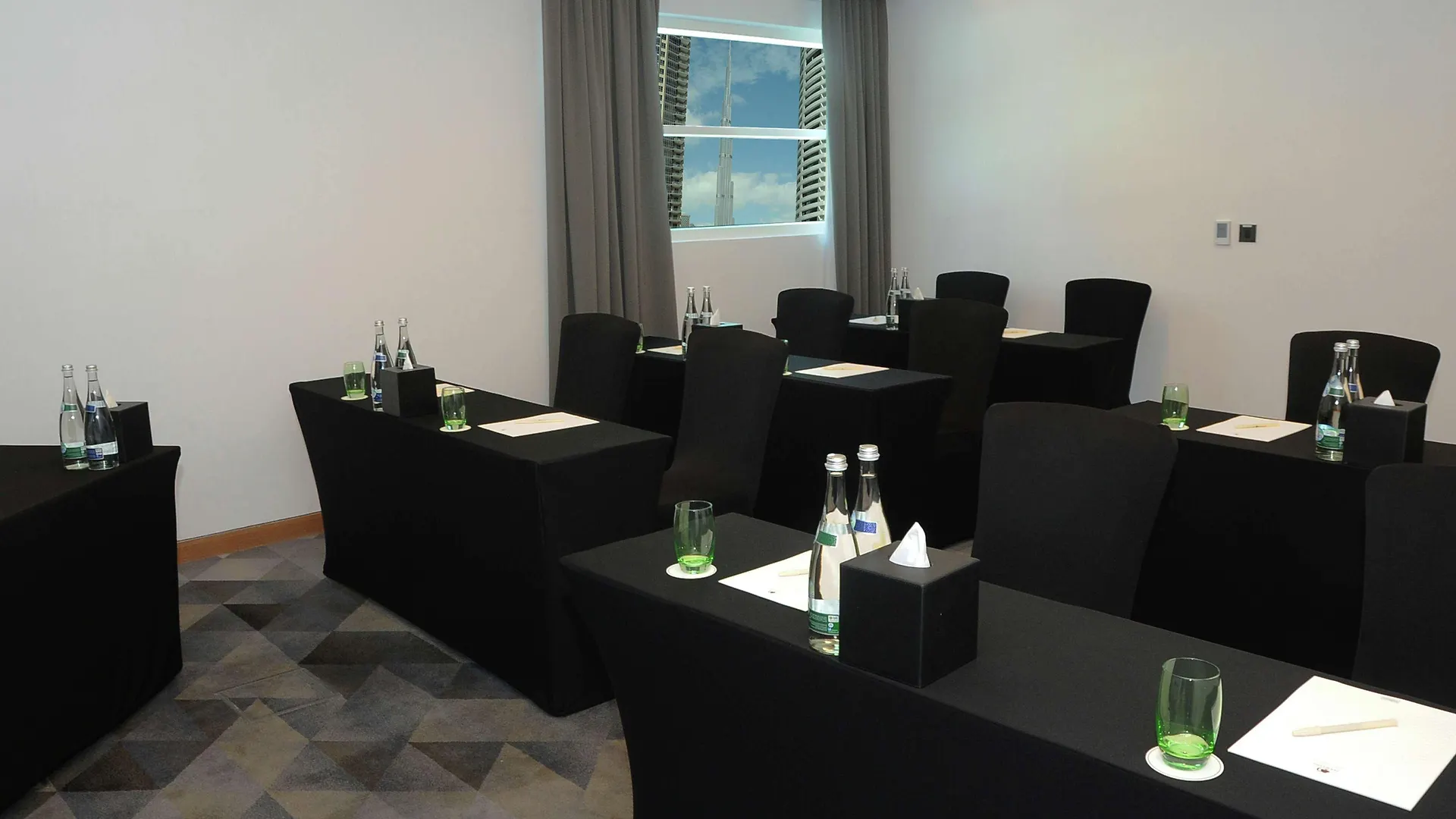 Hotel Doubletree By Hilton Dubai - Business Bay