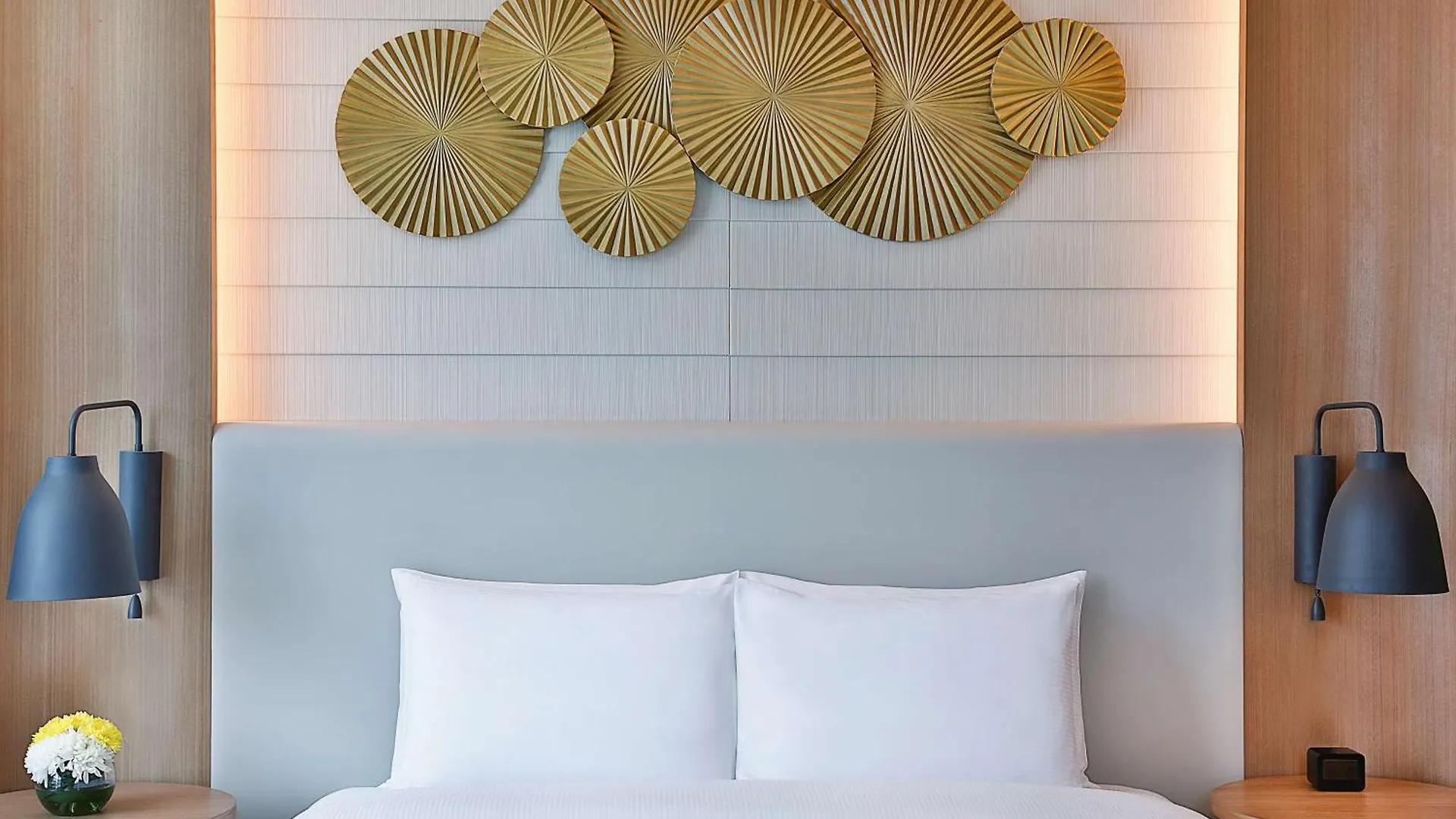 Hotel Doubletree By Hilton Dubai - Business Bay 4*,