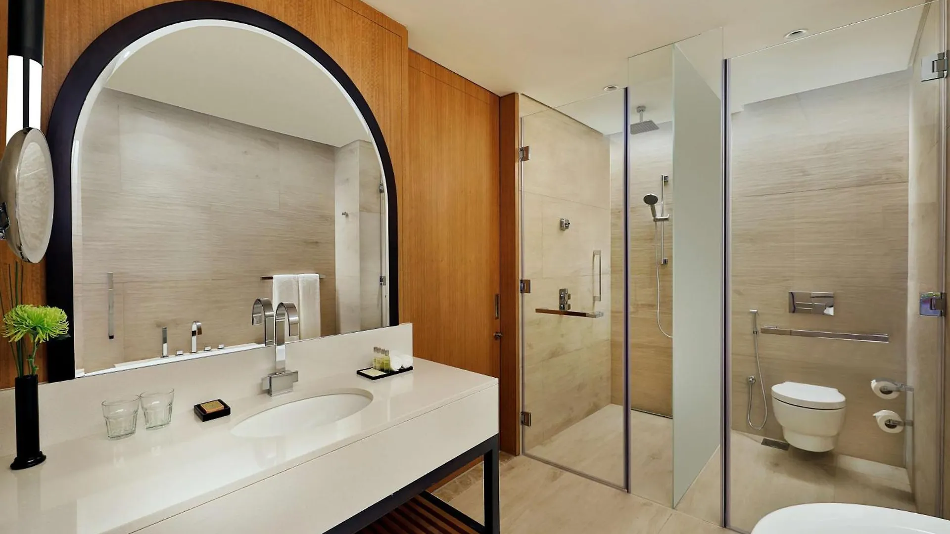 Doubletree By Hilton Dubai - Business Bay Ξενοδοχείο 4*,  Ηνωμένα Αραβικά Εμιράτα